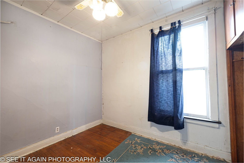 7930 S Luella Avenue Property Photo 25