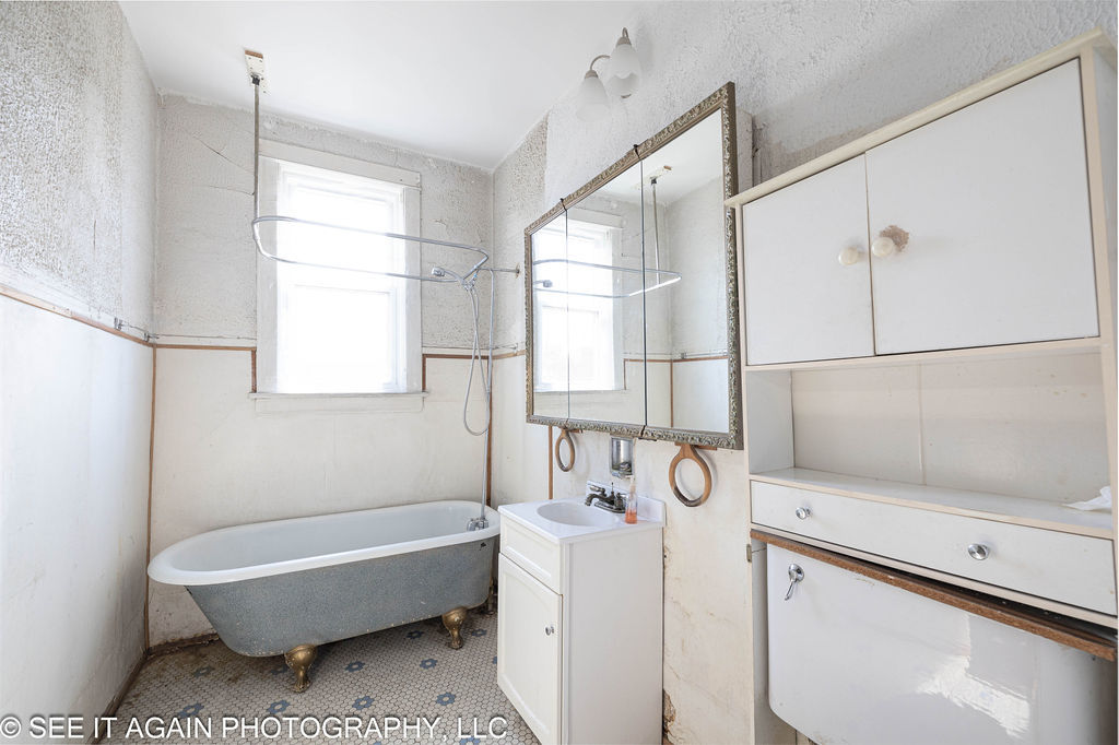 7930 S Luella Avenue Property Photo 27