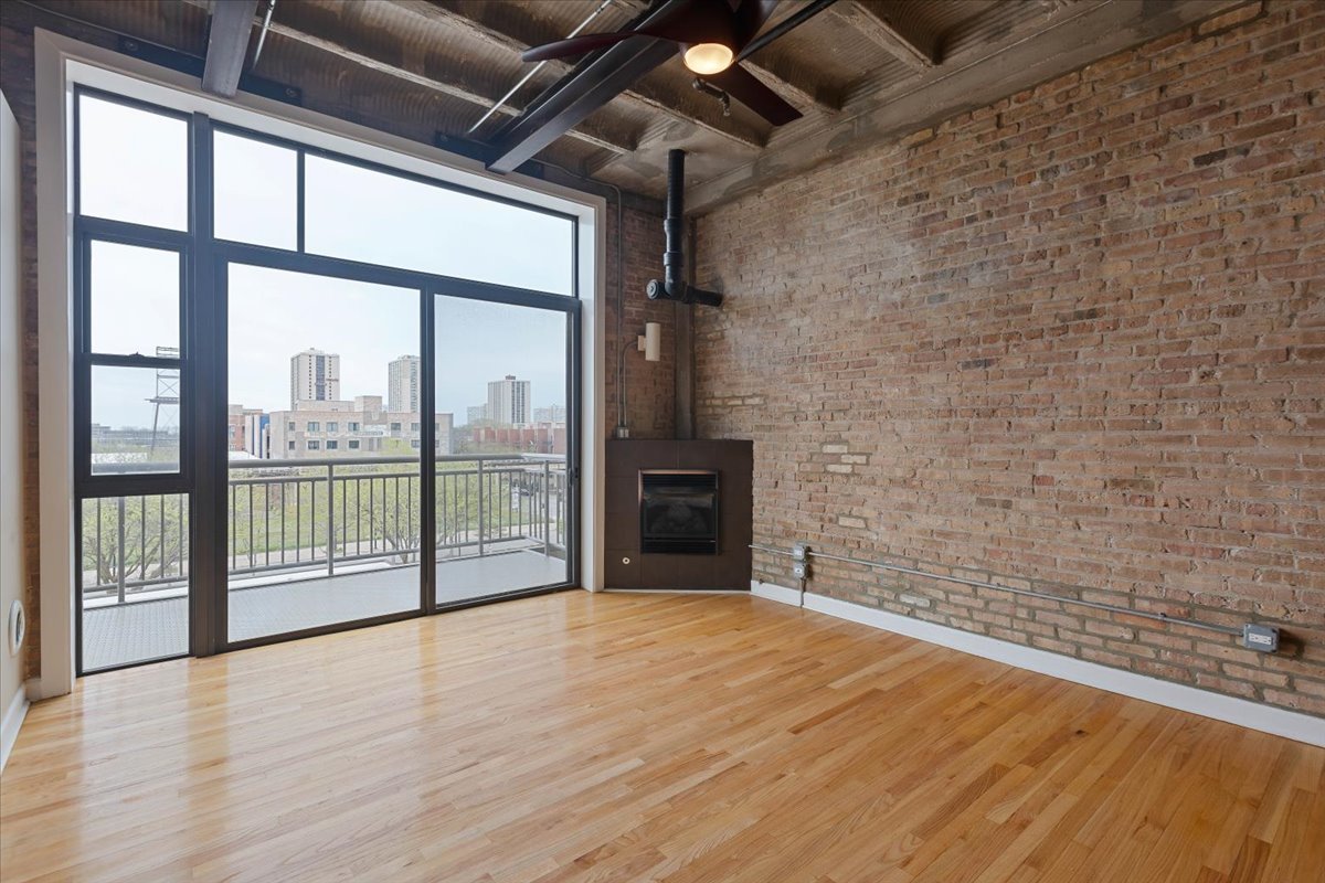 2545 S Dearborn Street 508 Property Photo 15