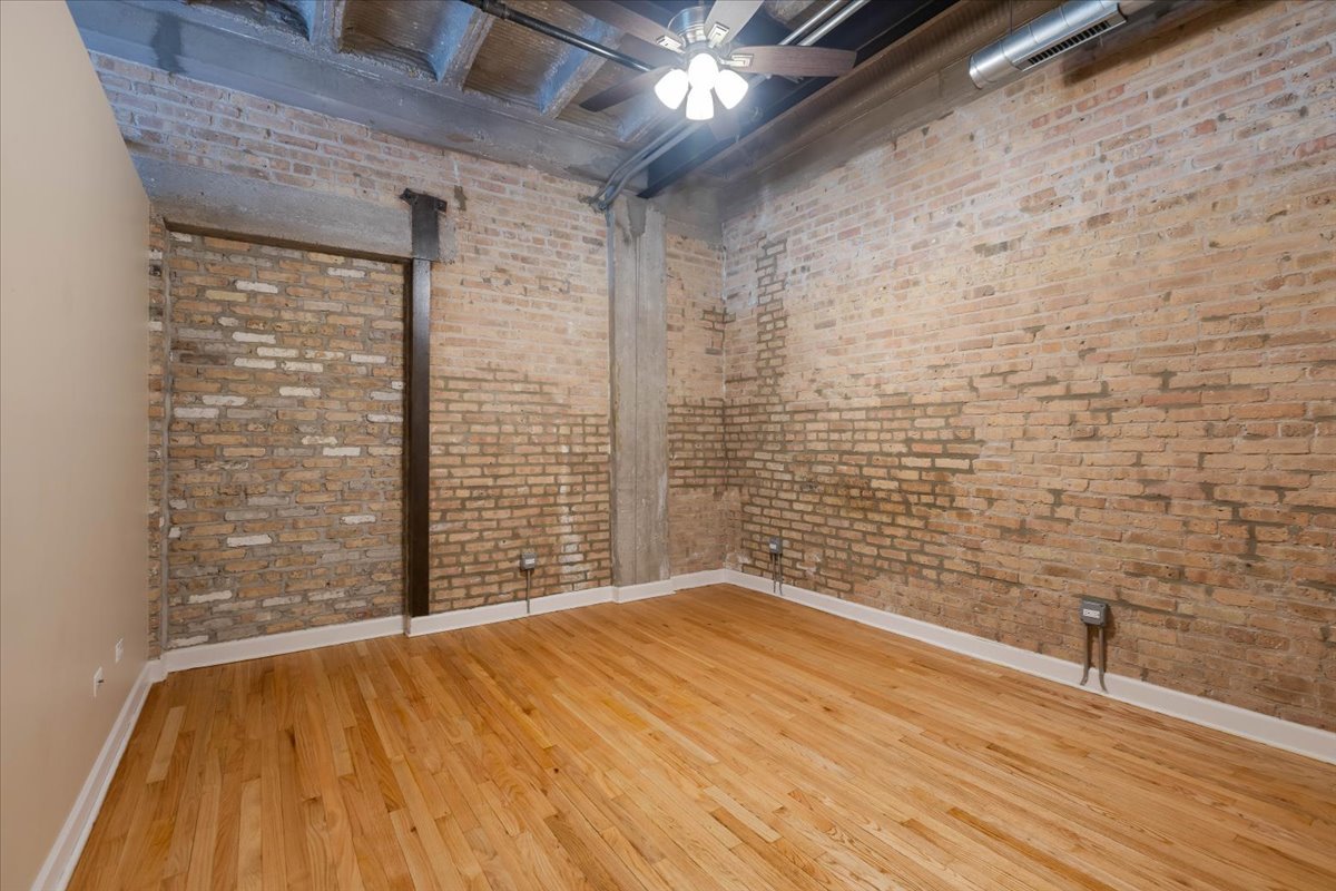 2545 S Dearborn Street 508 Property Photo 22