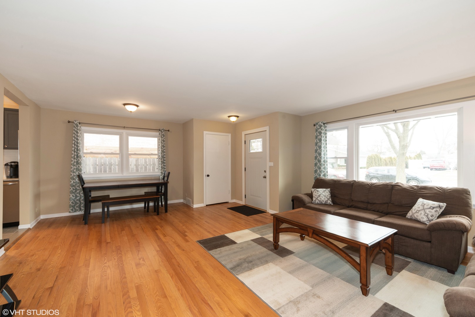 285 N Ridgeland Avenue Property Photo 3