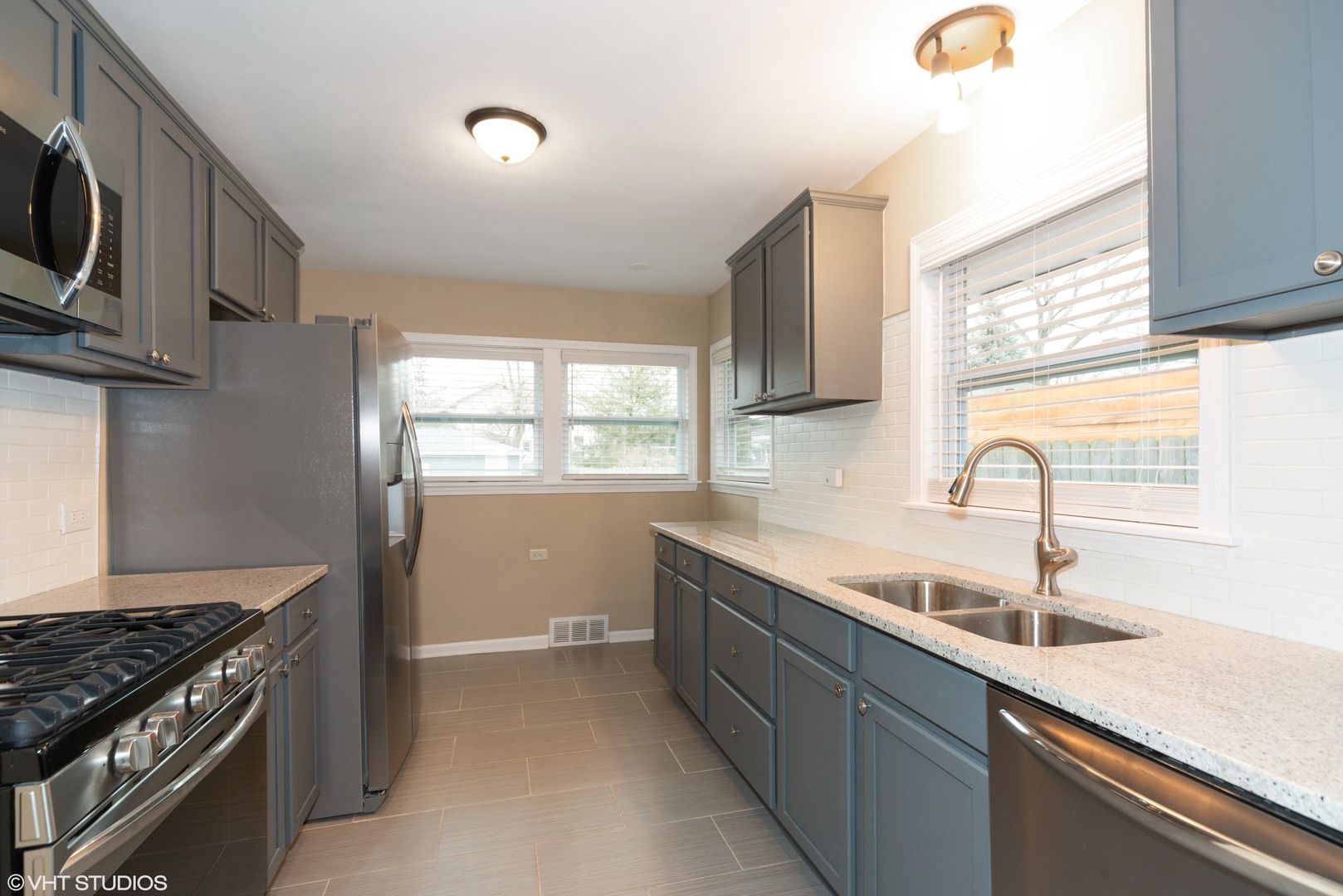 285 N Ridgeland Avenue Property Photo 6