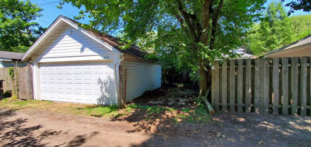 2118 Noyes Street 1 Property Photo 11