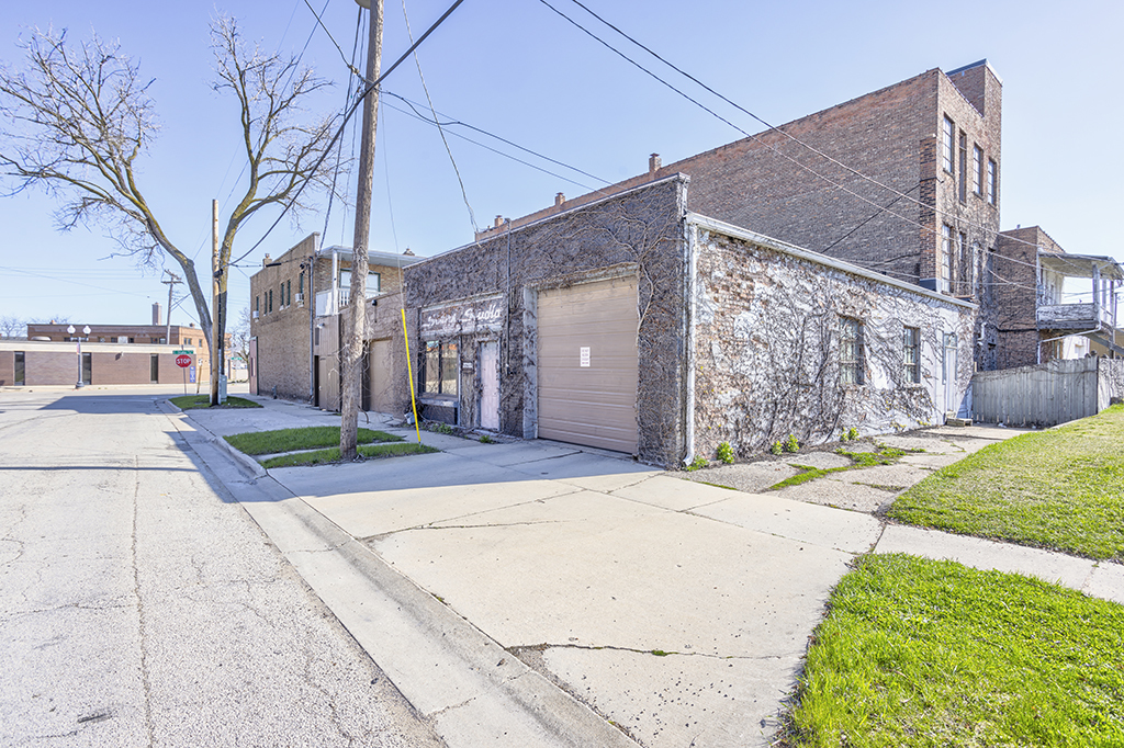 907 E State Street Property Photo 19
