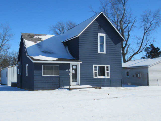 106 Main Street Property Photo
