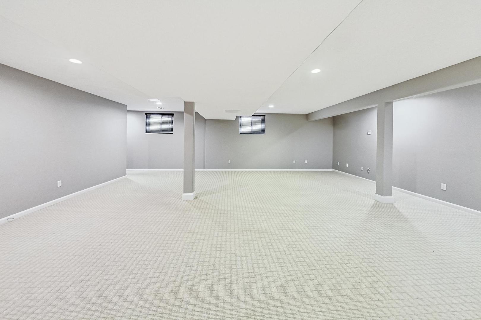 370 Centerpoint Dr N Property Photo 19