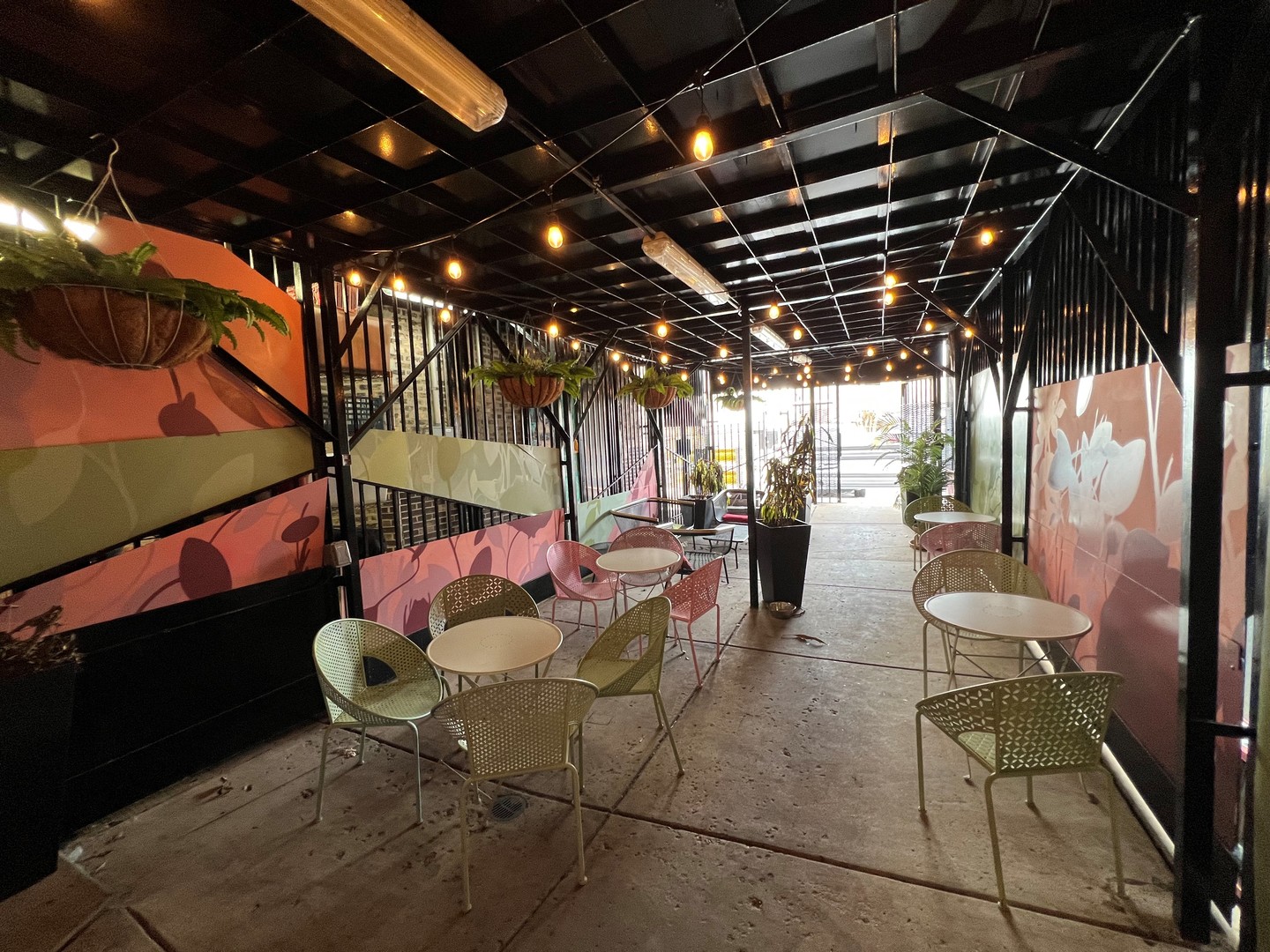 3185 N Elston Avenue Property Photo 7
