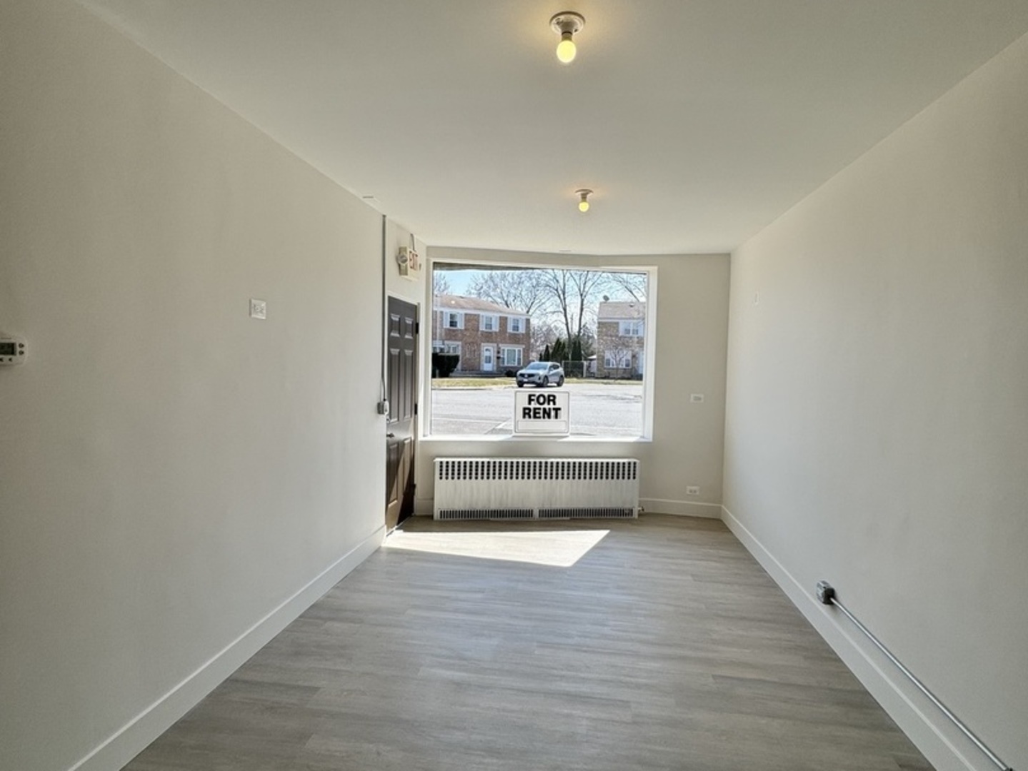 9806 Grand Ave Property Photo 3