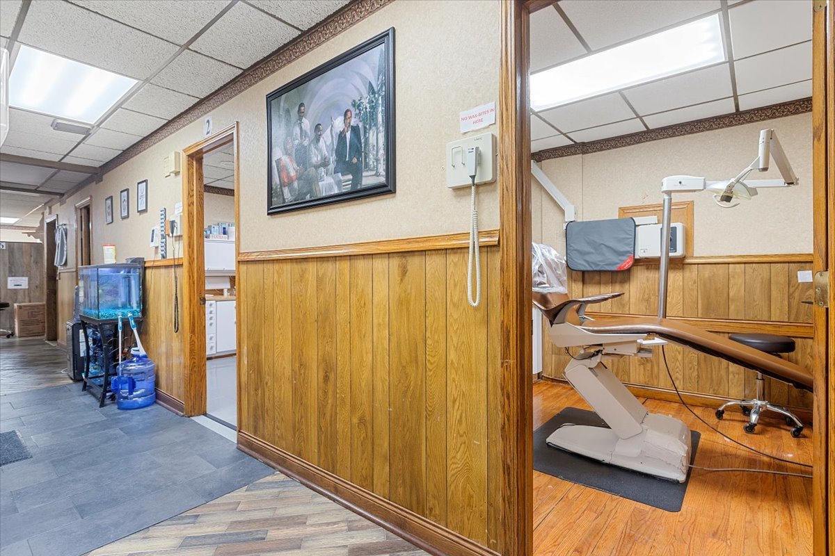8244-8248 S Ashland Avenue Property Photo 2
