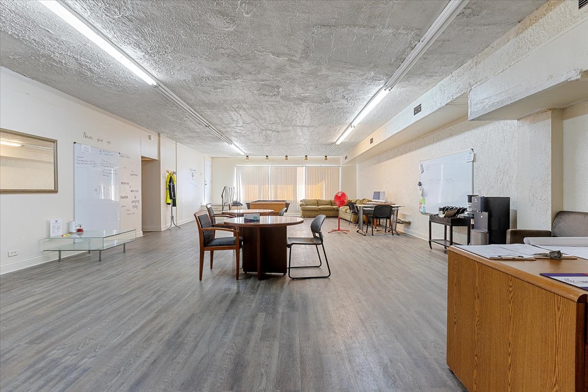 8244-8248 S Ashland Avenue Property Photo 7