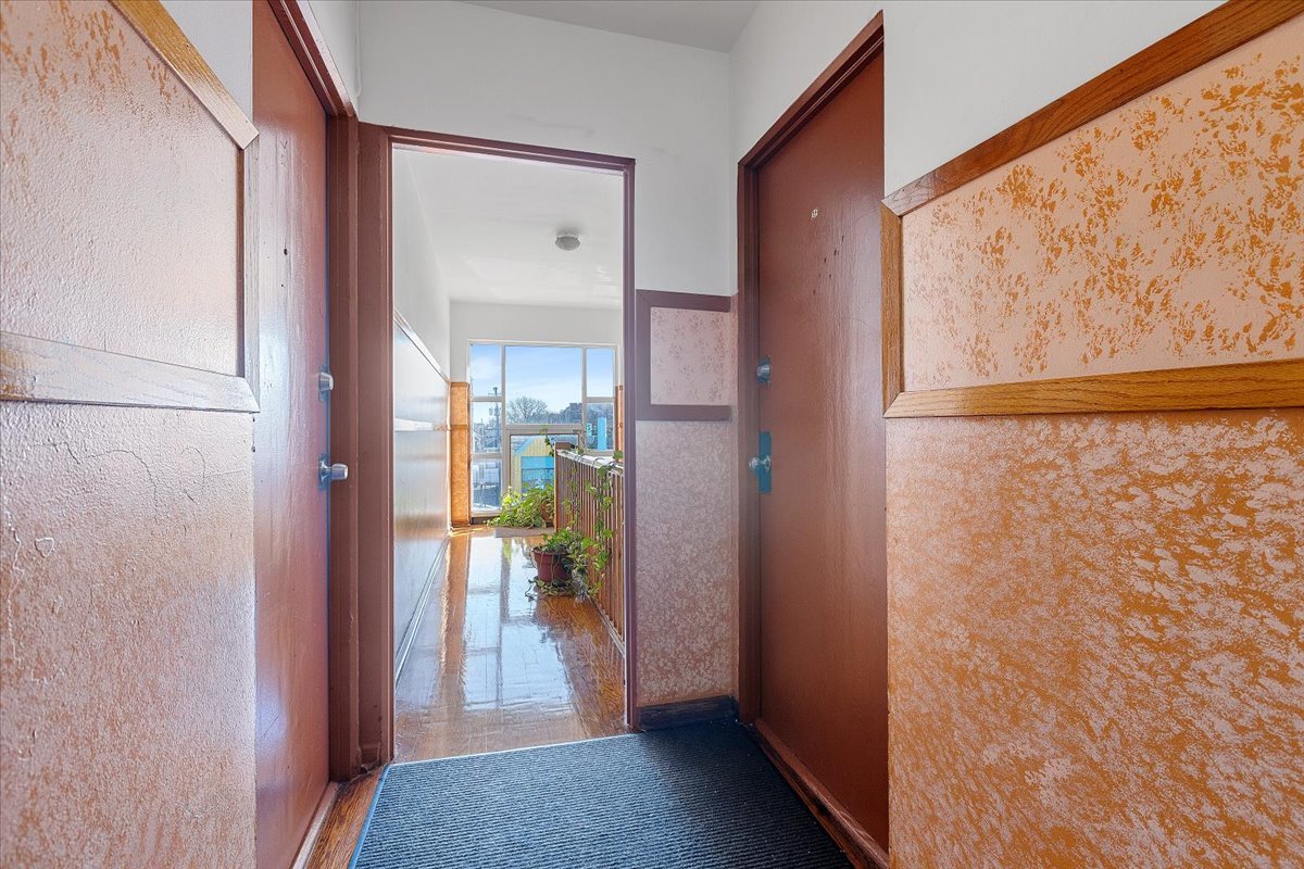 8244-8248 S Ashland Avenue Property Photo 9