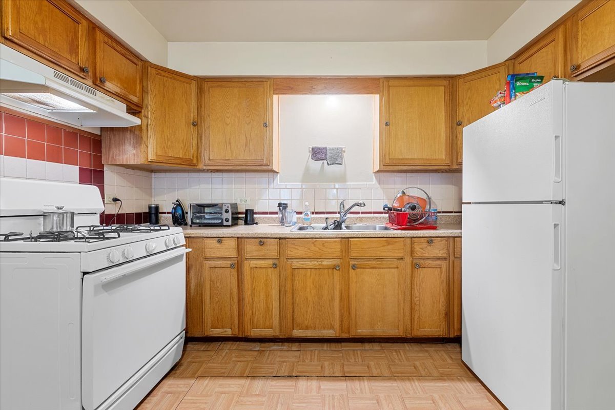 8244-8248 S Ashland Avenue Property Photo 10