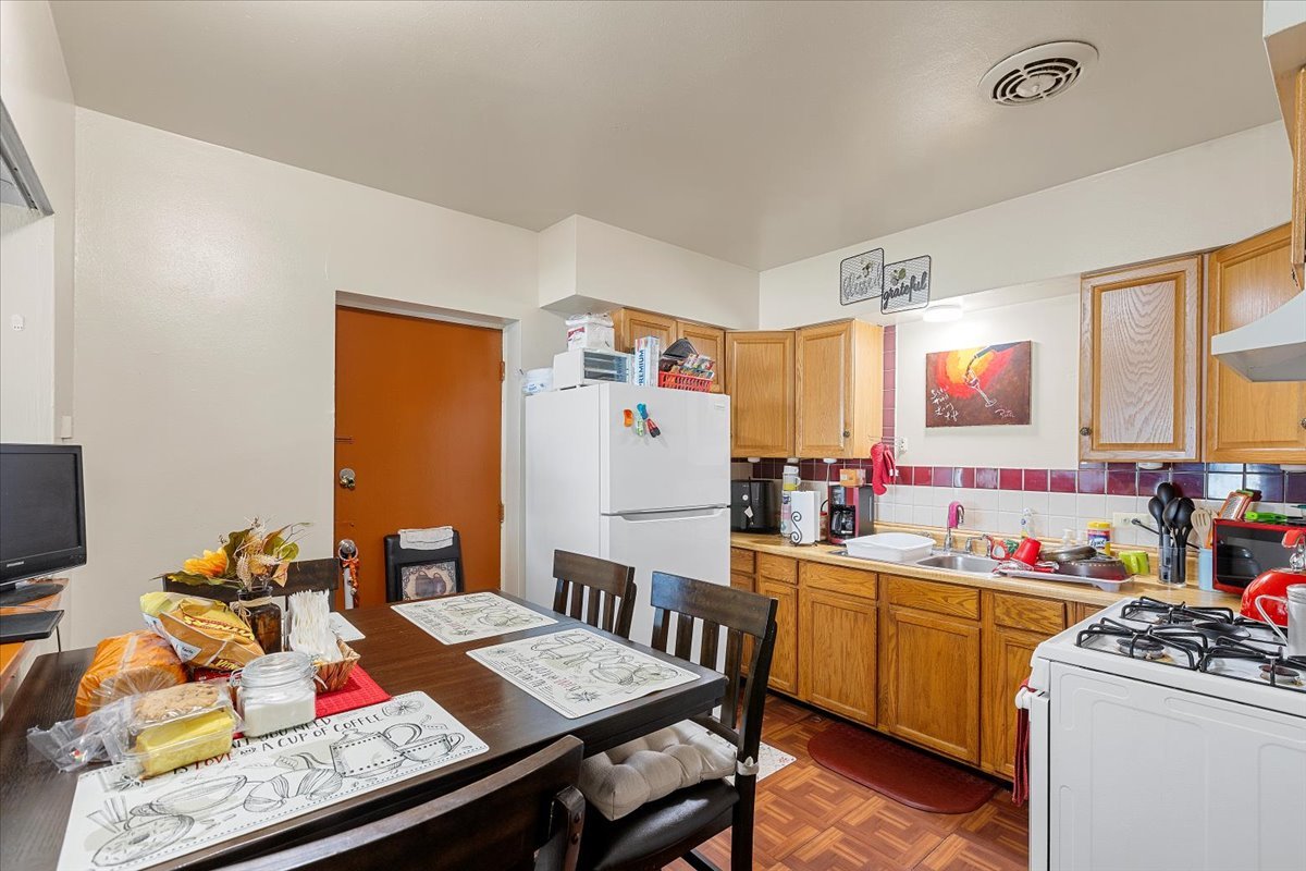 8244-8248 S Ashland Avenue Property Photo 12