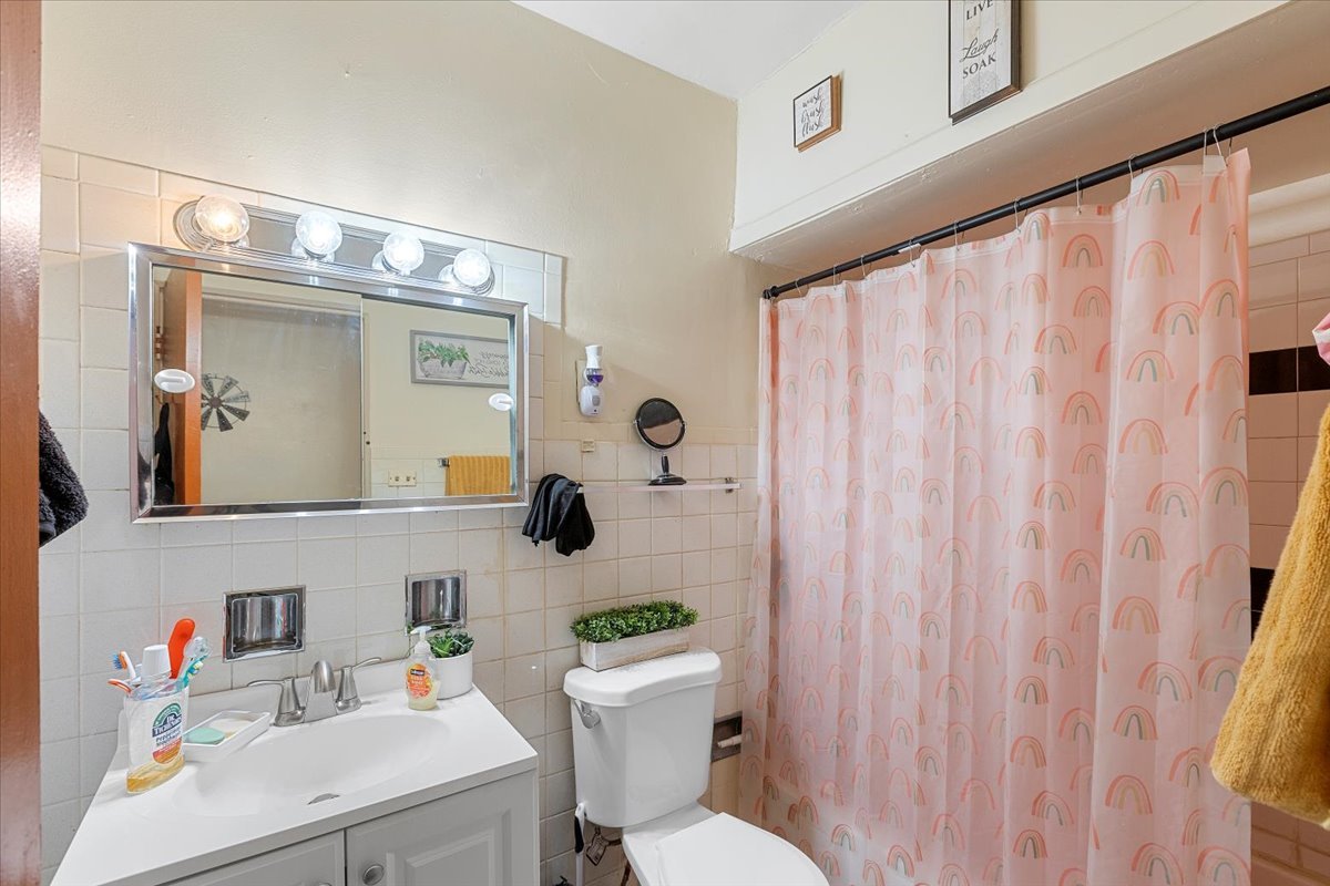 8244-8248 S Ashland Avenue Property Photo 13