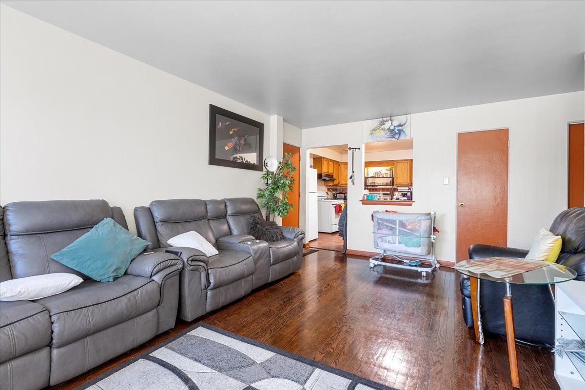 8244-8248 S Ashland Avenue Property Photo 16