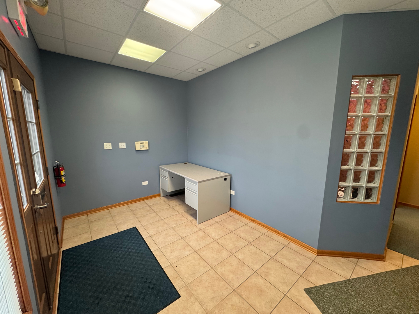 10331 W Lincoln Hwy Property Photo 2