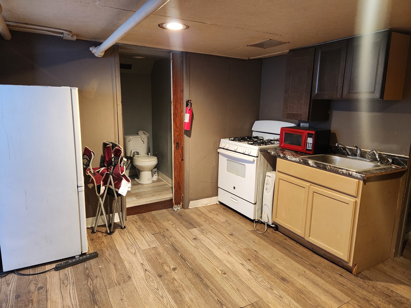 804 E Broadway St Property Photo 16