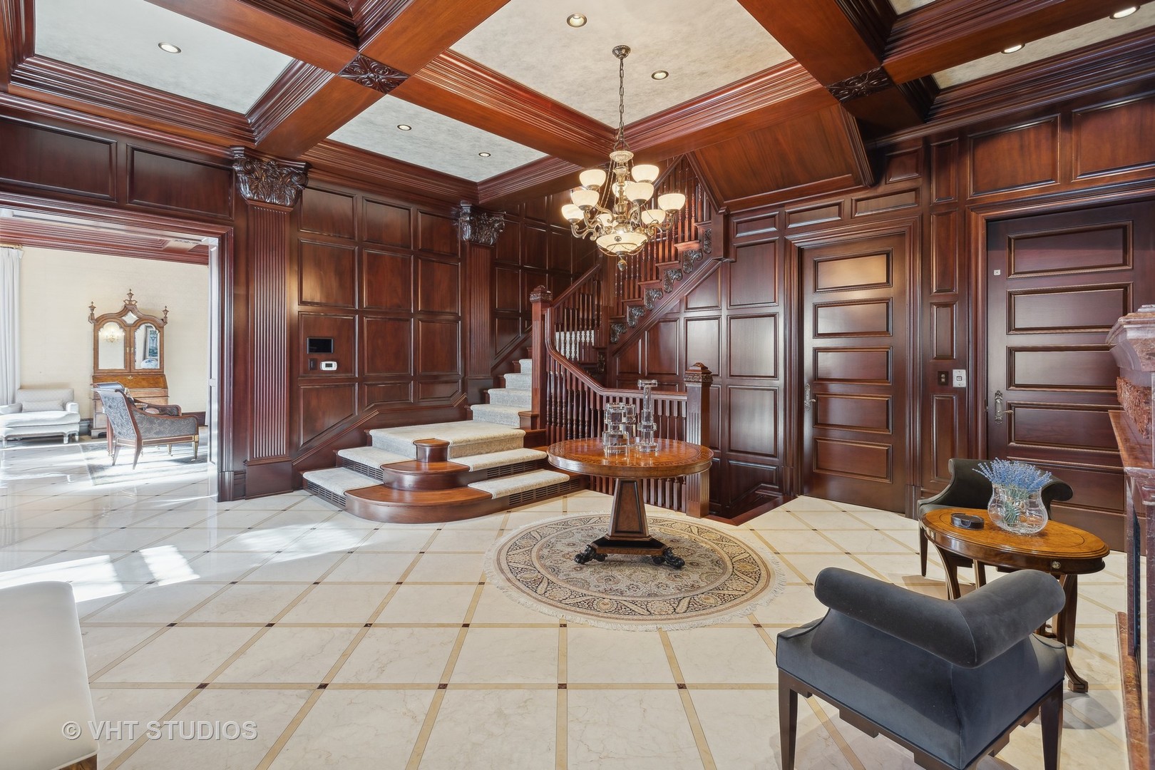 915 N Dearborn Street Property Photo 8