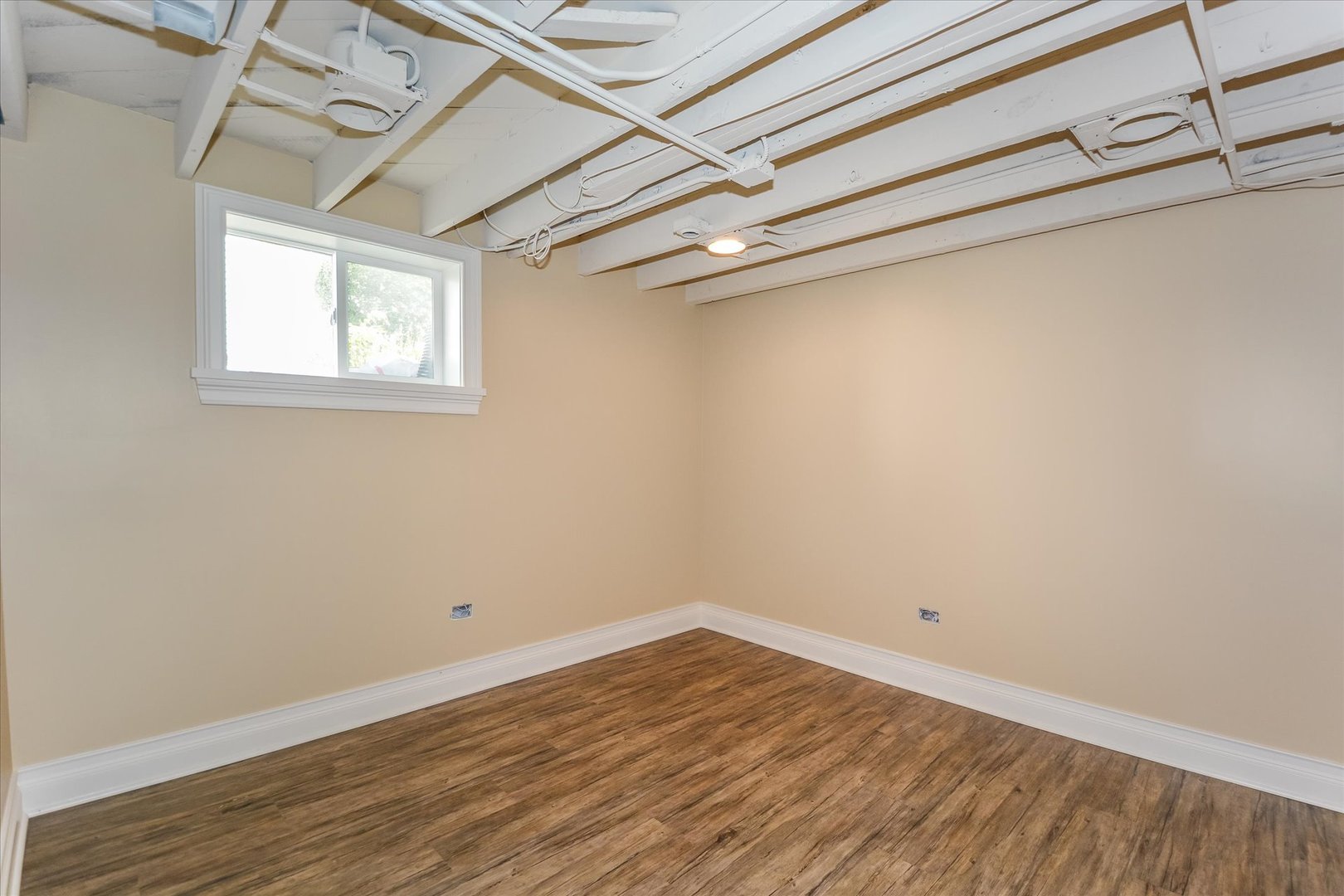 643 S Washington Street Ll Property Photo 9