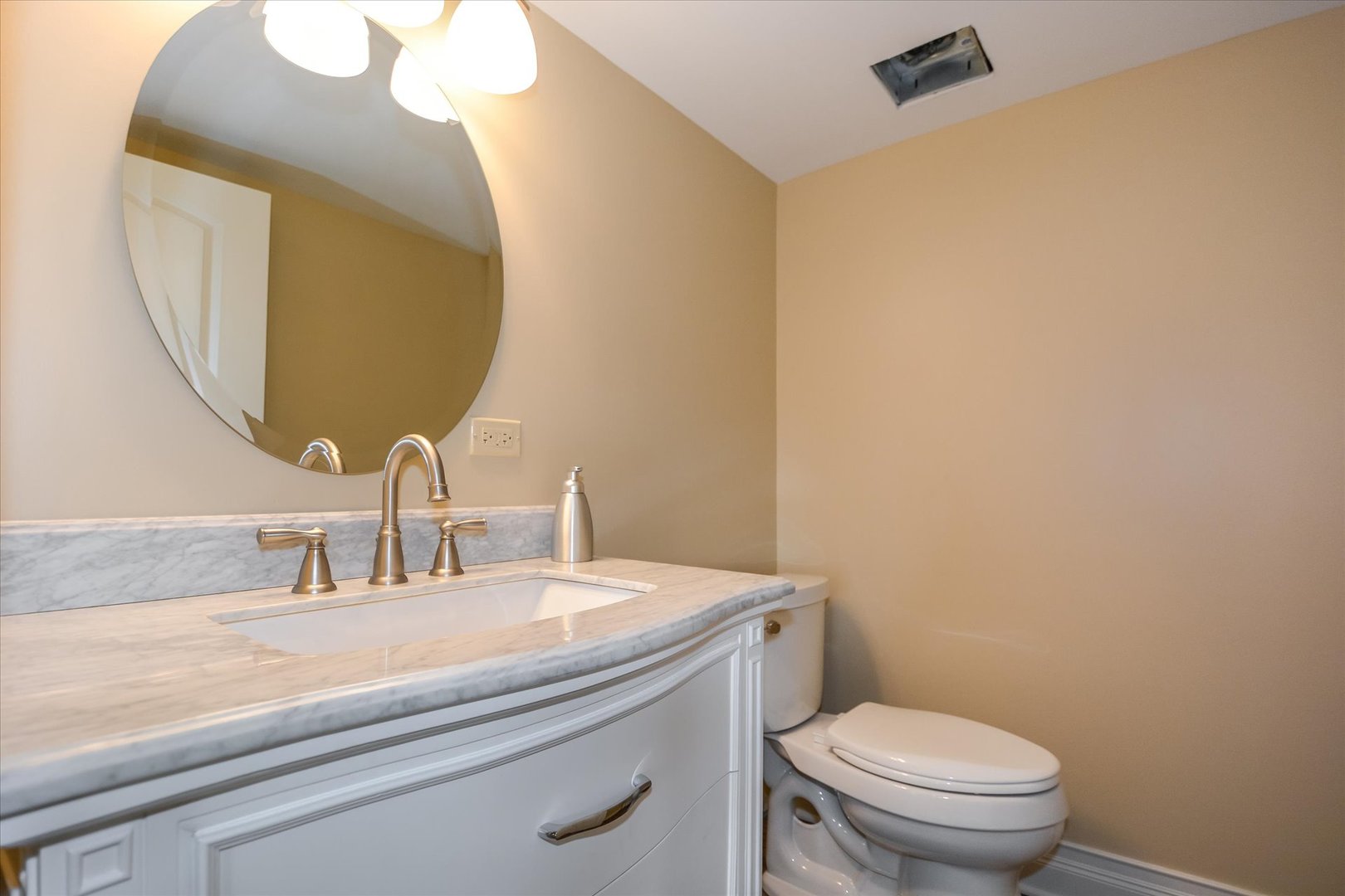 643 S Washington Street Ll Property Photo 18