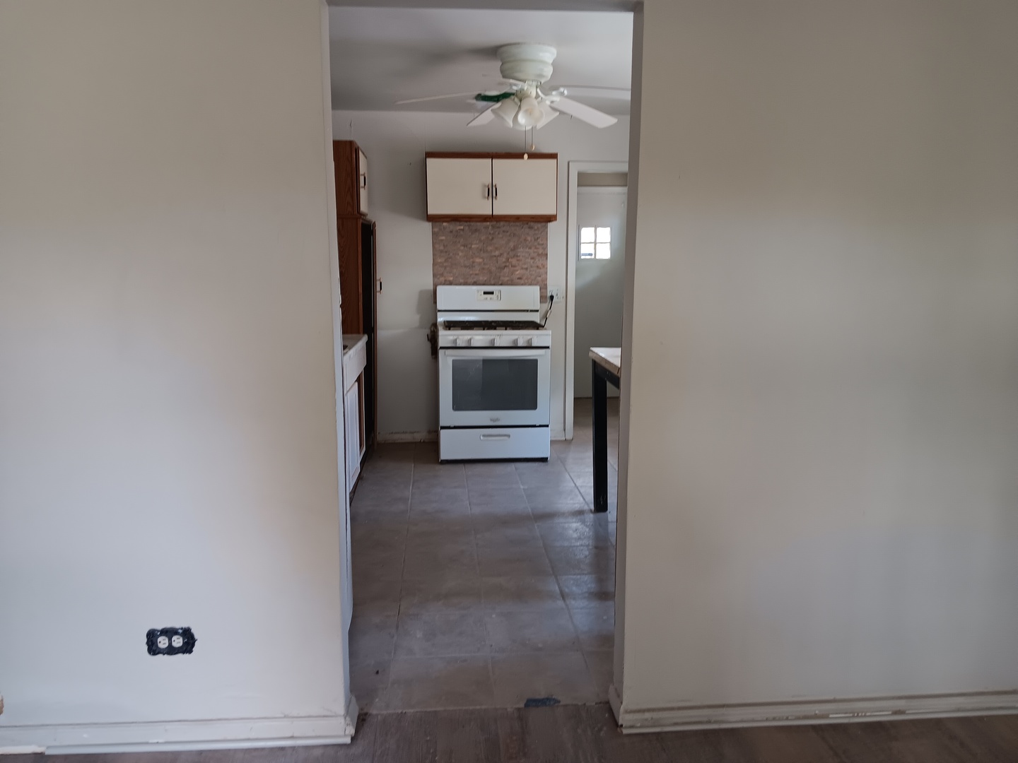 1521 E 13th Place Property Photo 6