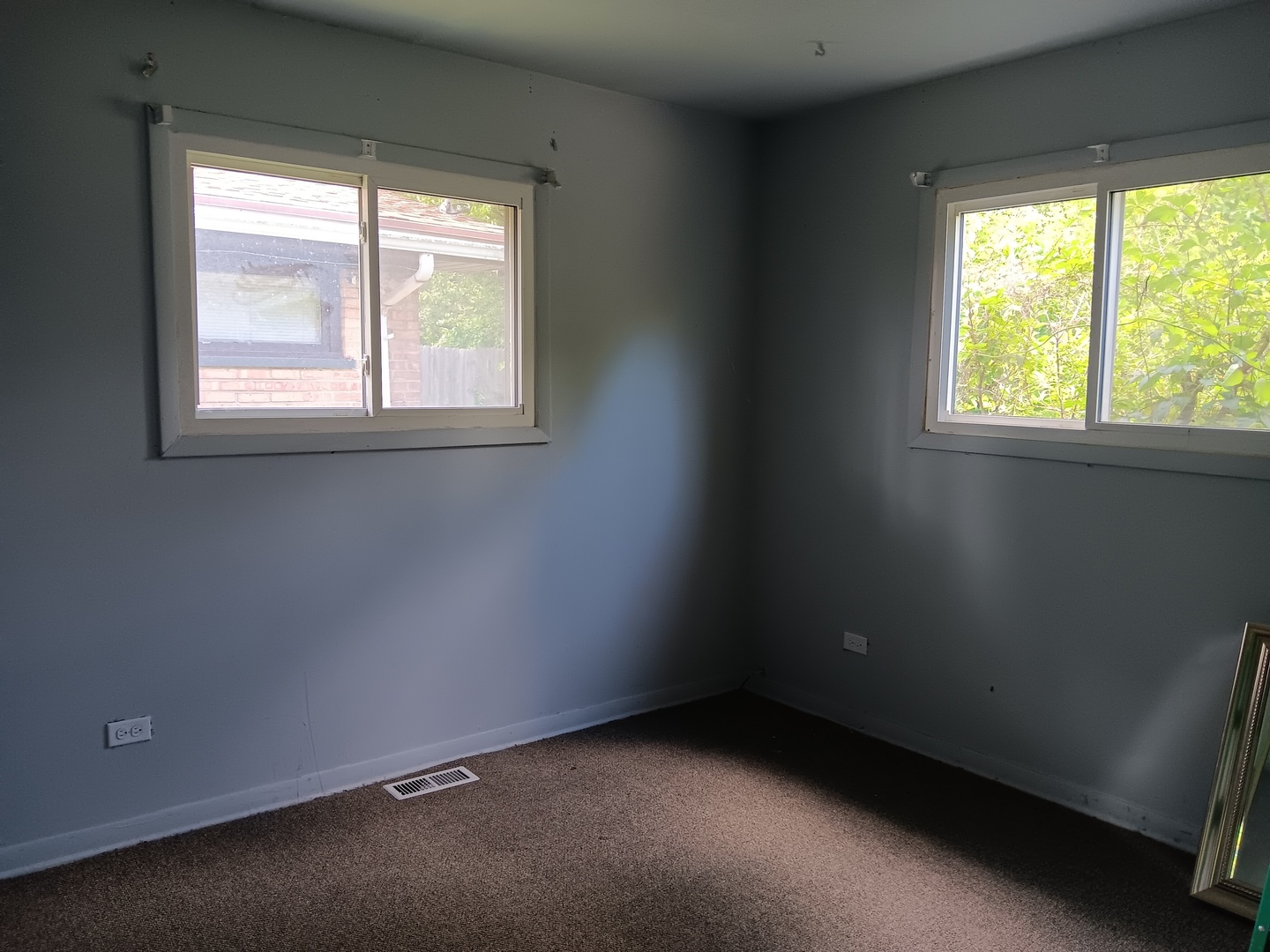 1521 E 13th Place Property Photo 12