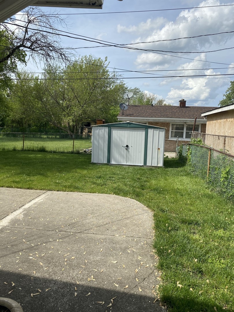 1521 E 13th Place Property Photo 16