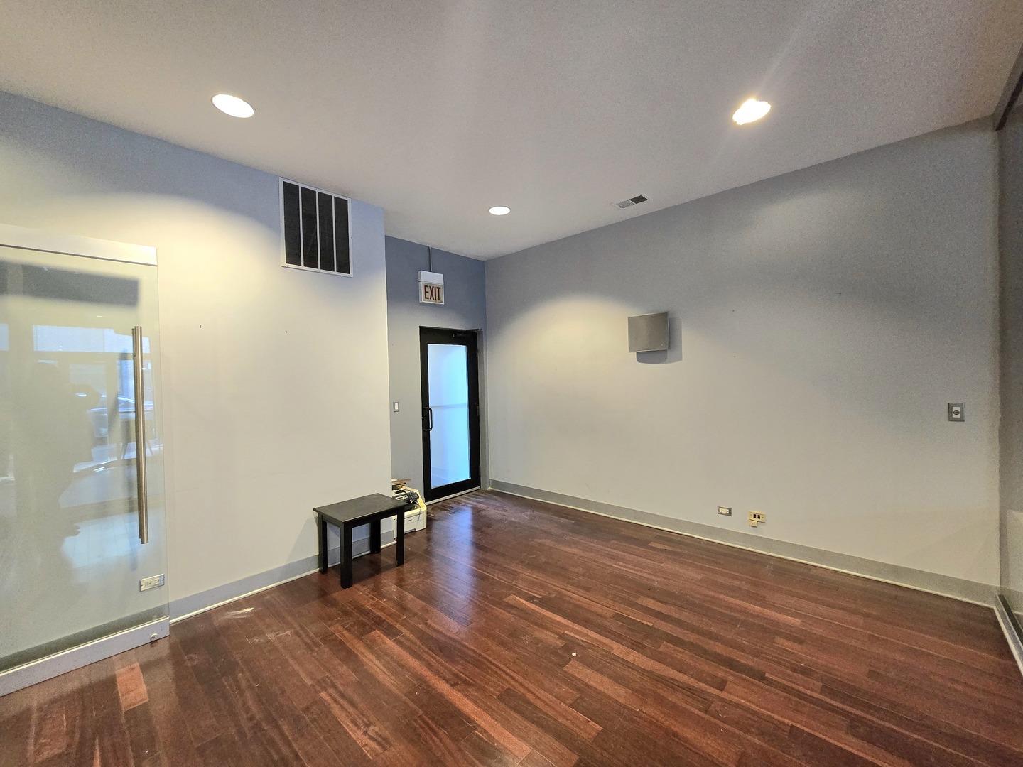 2239 W North Ave Property Photo 11