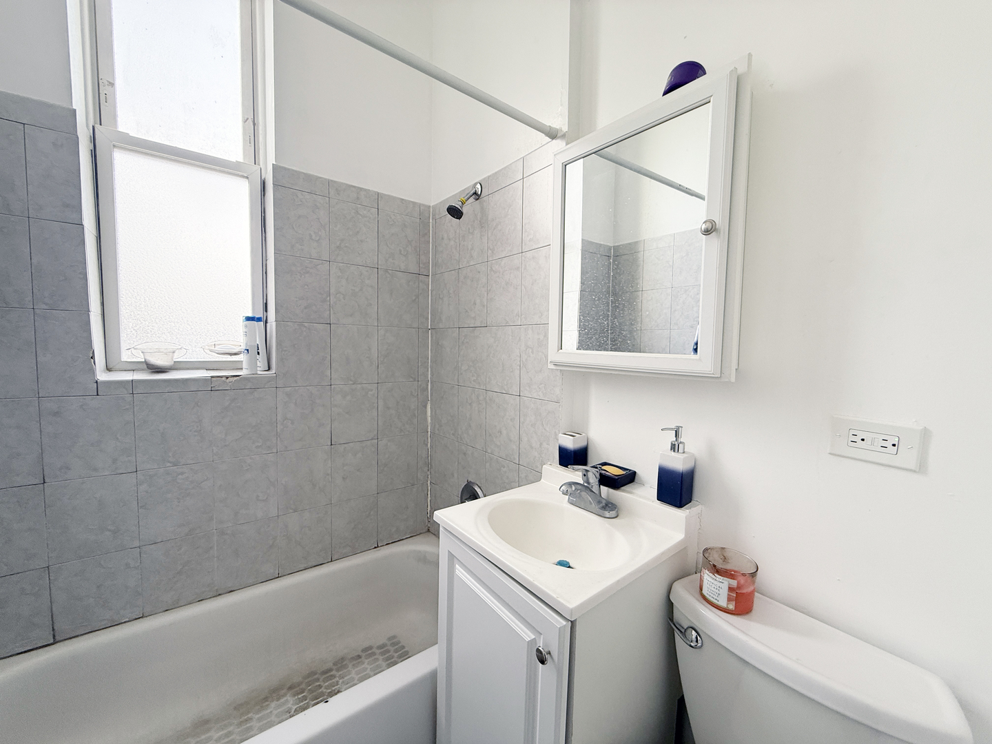 3544 W Lake St Property Photo 21