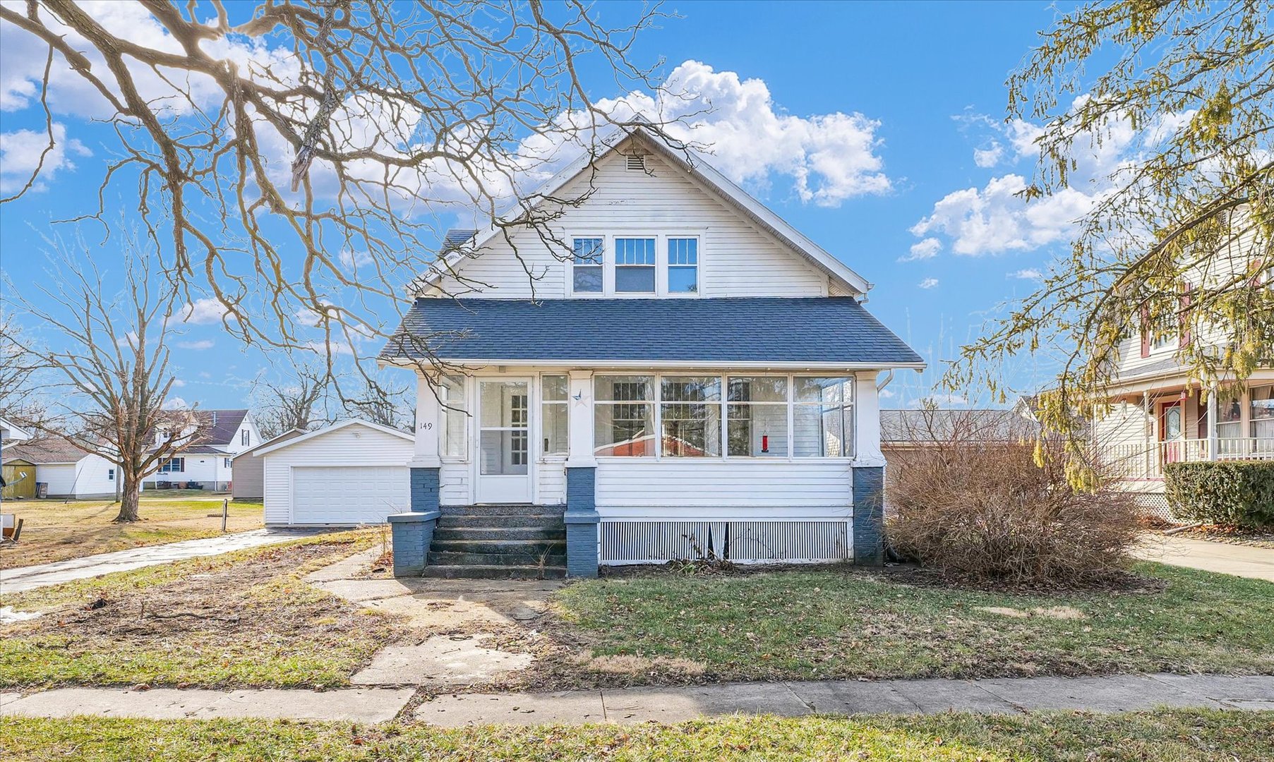 149 E Bond Street Property Photo