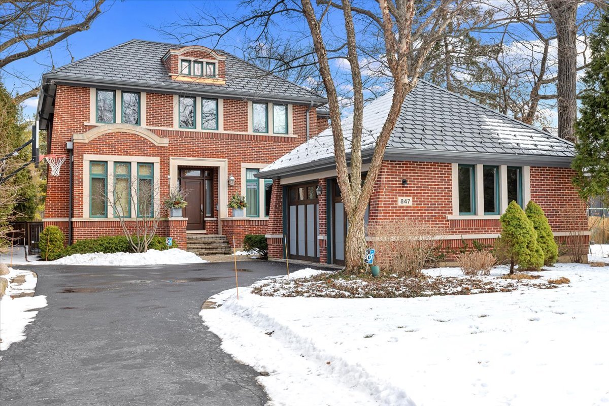 847 Valley Road Property Photo