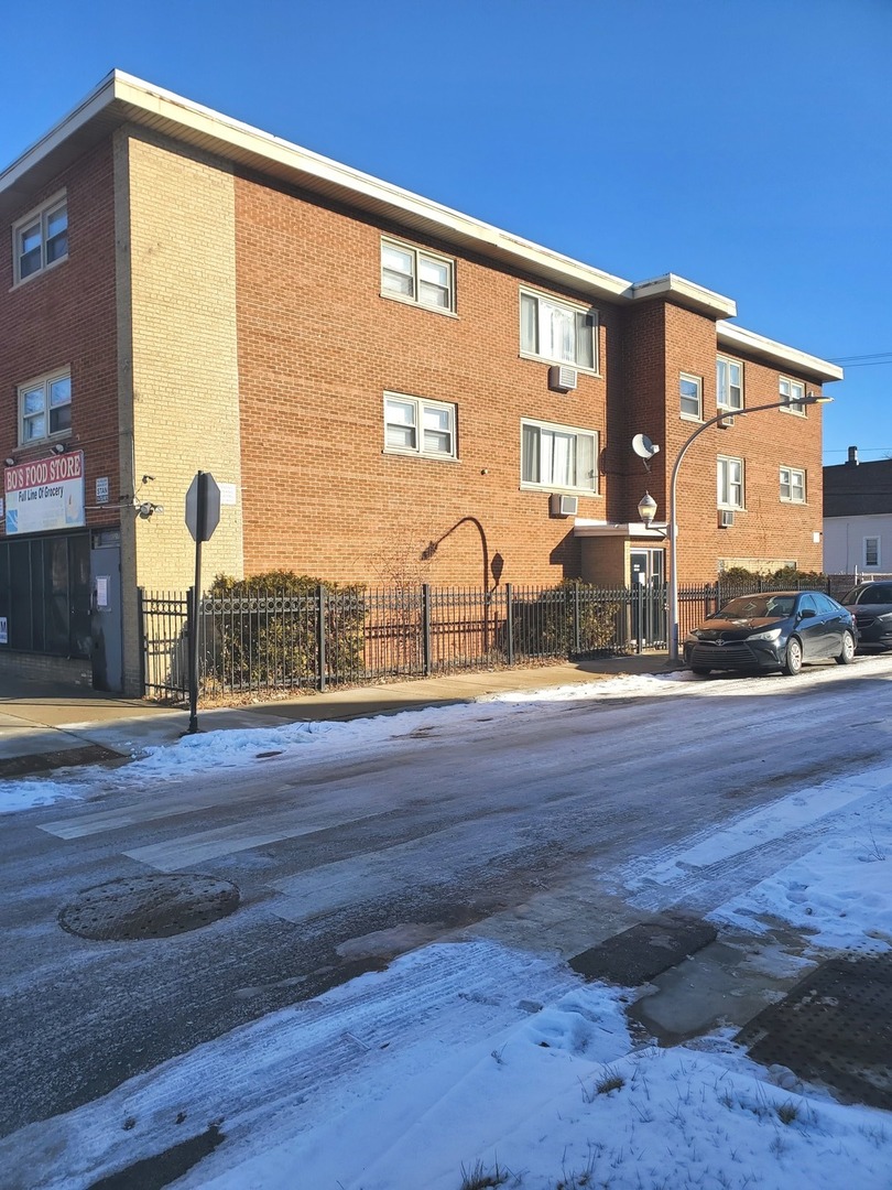 8027 S Exchange Avenue Property Photo 1