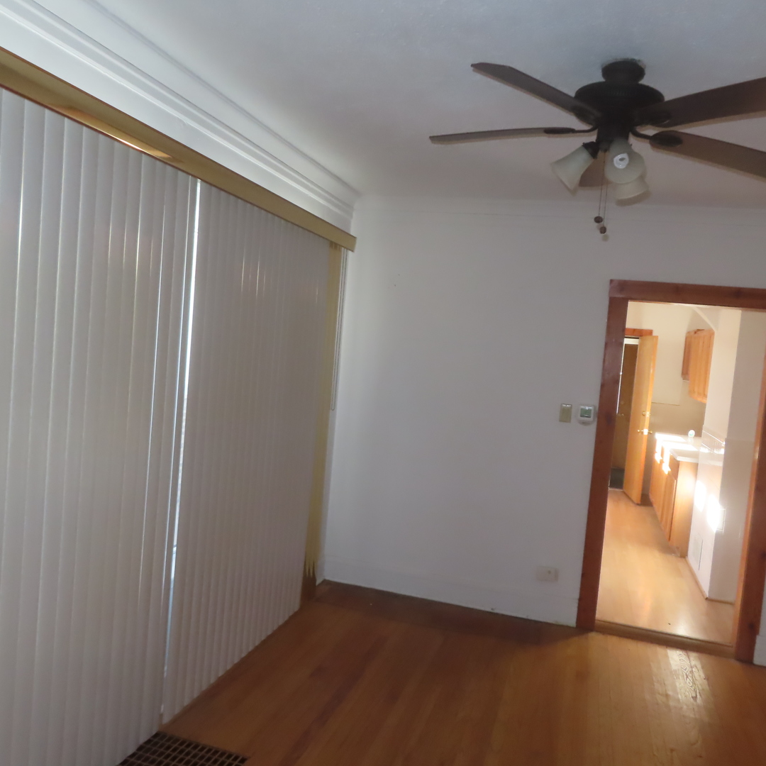 9612 S Greenwood Avenue Property Photo 5