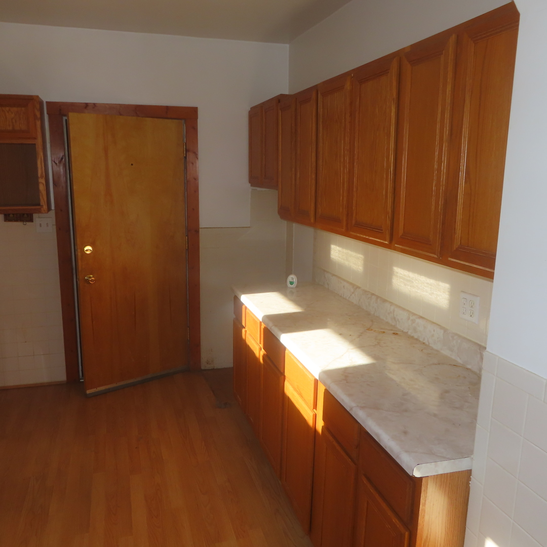 9612 S Greenwood Avenue Property Photo 9