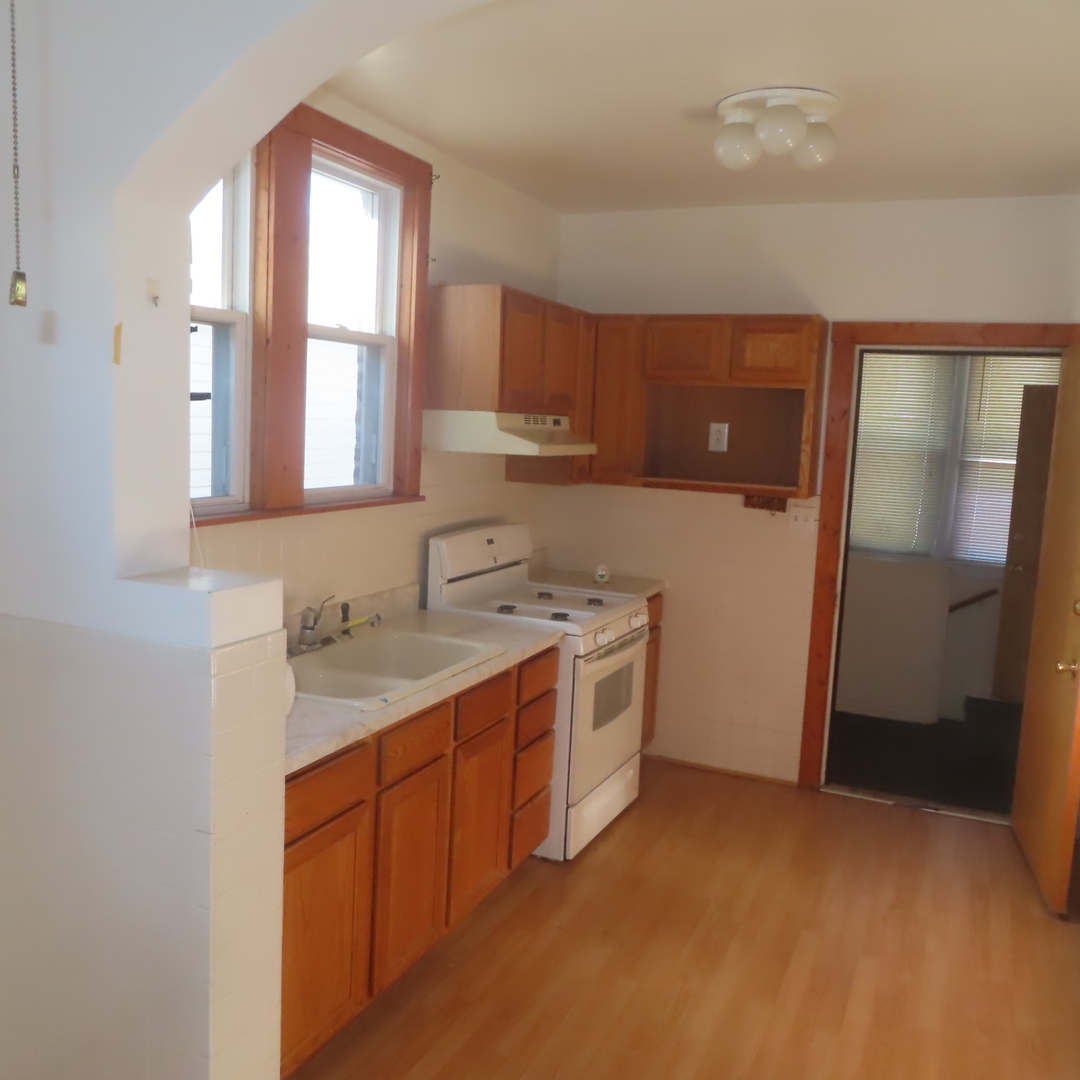 9612 S Greenwood Avenue Property Photo 10