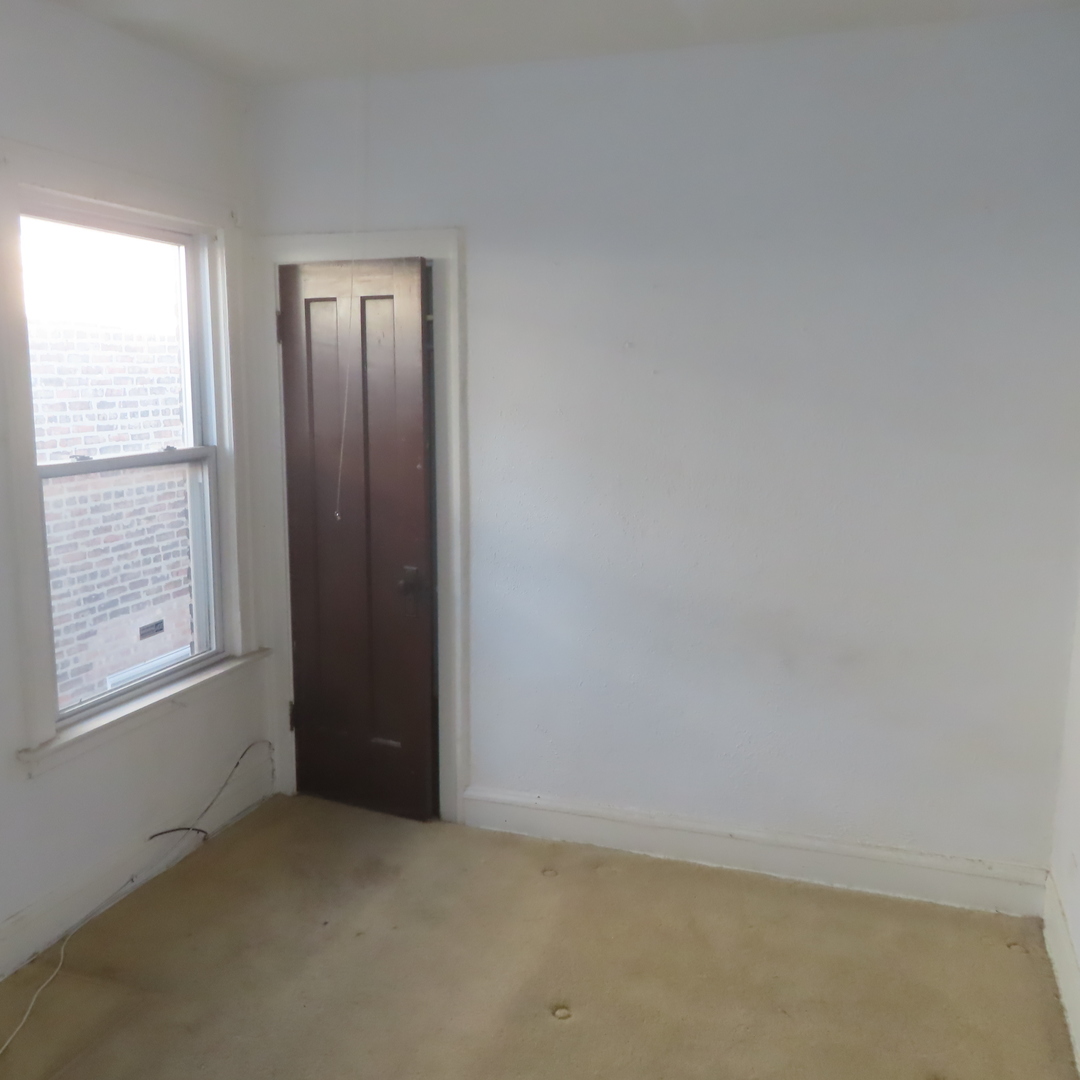 9612 S Greenwood Avenue Property Photo 11