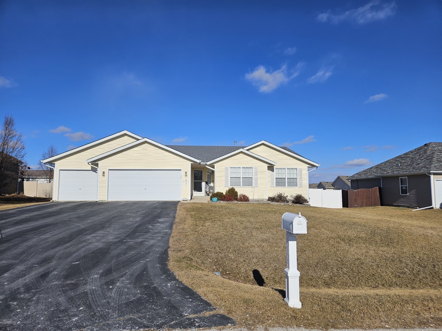 631 Overture Way Property Photo