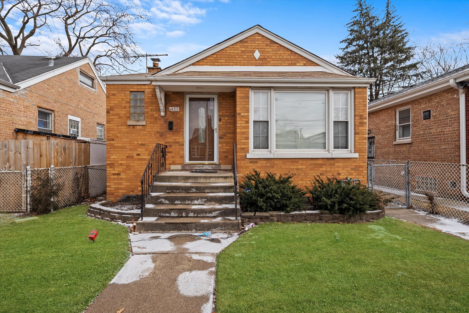 14315 S Lowe Avenue Property Photo