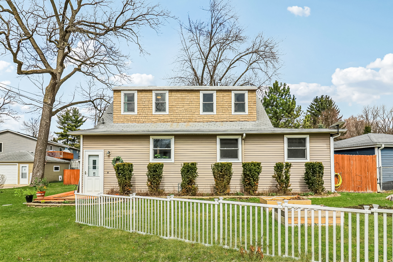 27884 W Lake Shore Drive Property Photo