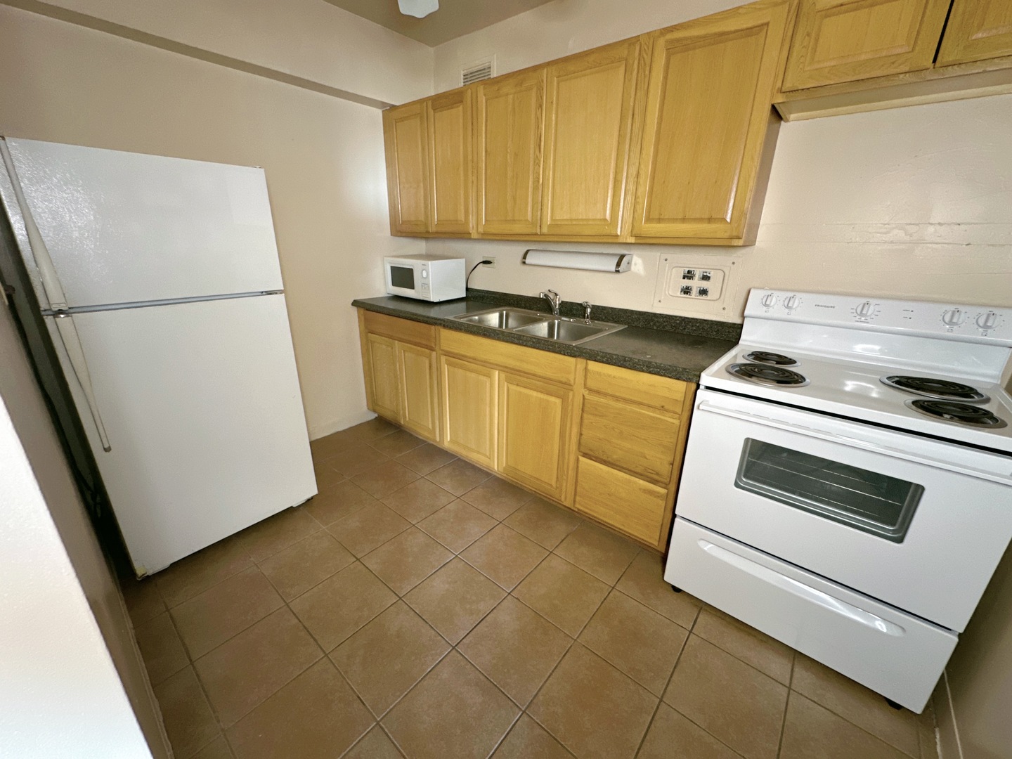 7337 S South Shore Drive 916 Property Photo 5