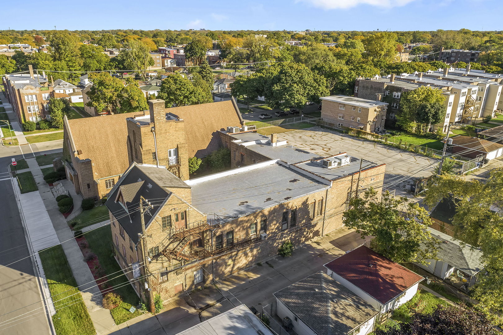 8100 S Calumet Avenue Property Photo 39