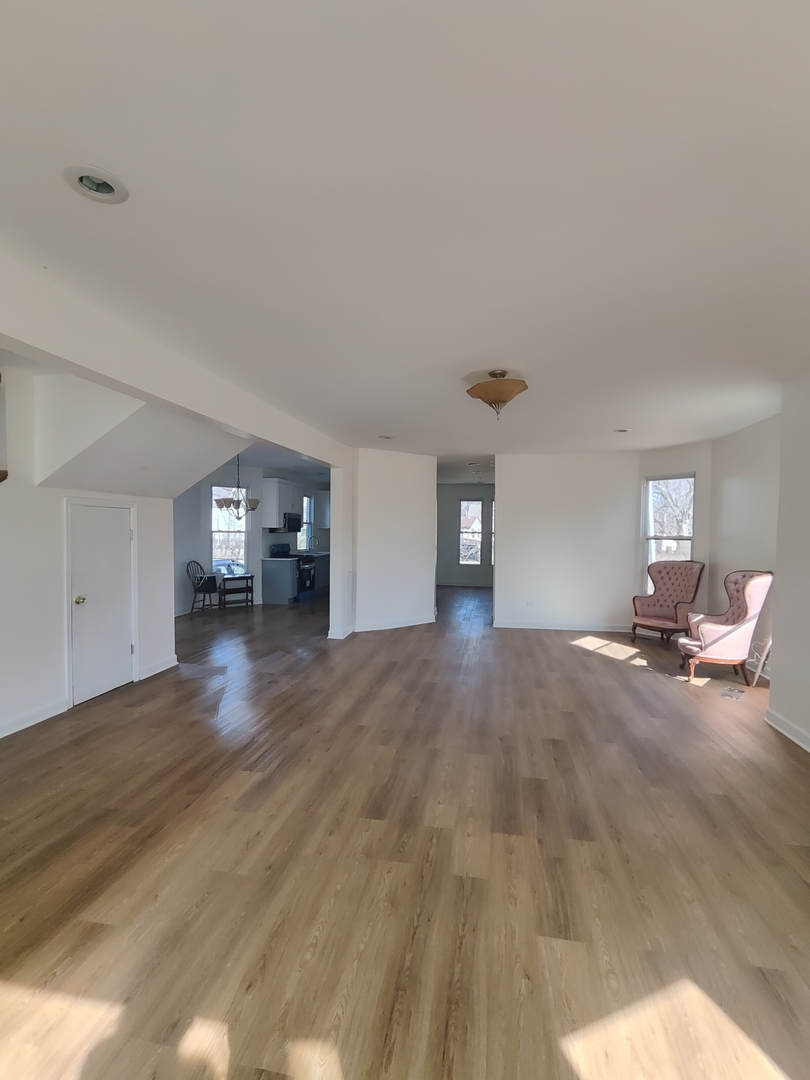 107 4th Avenue Property Photo 4