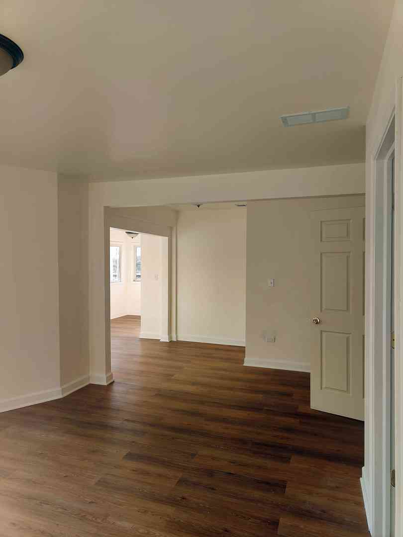 107 4th Avenue Property Photo 15
