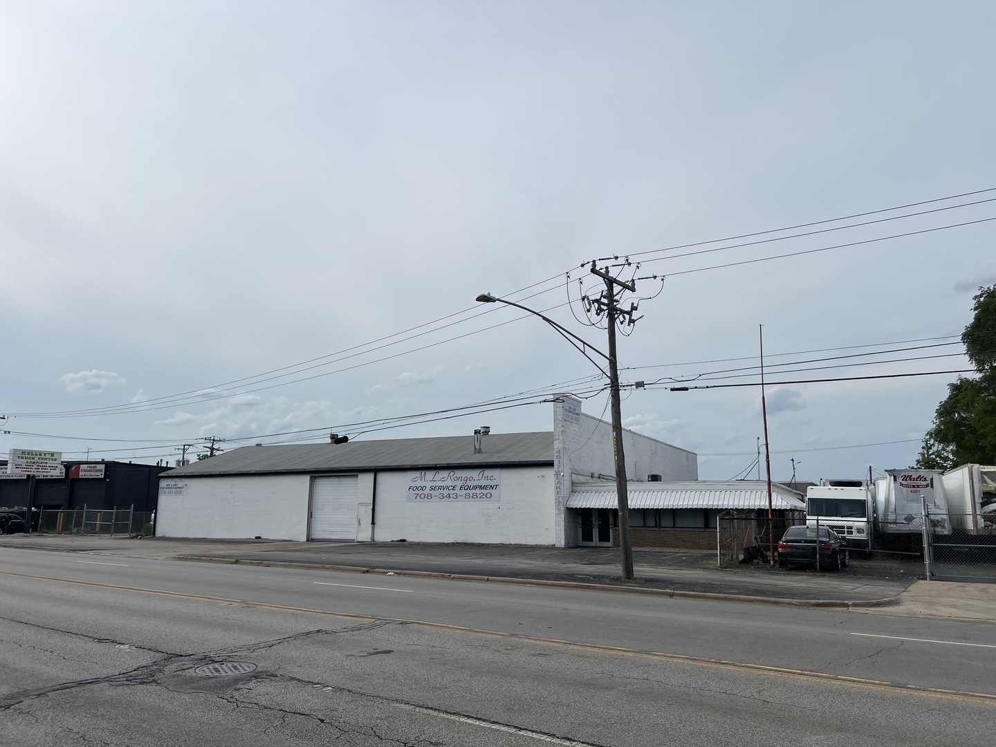 4817 W Lake Street Property Photo