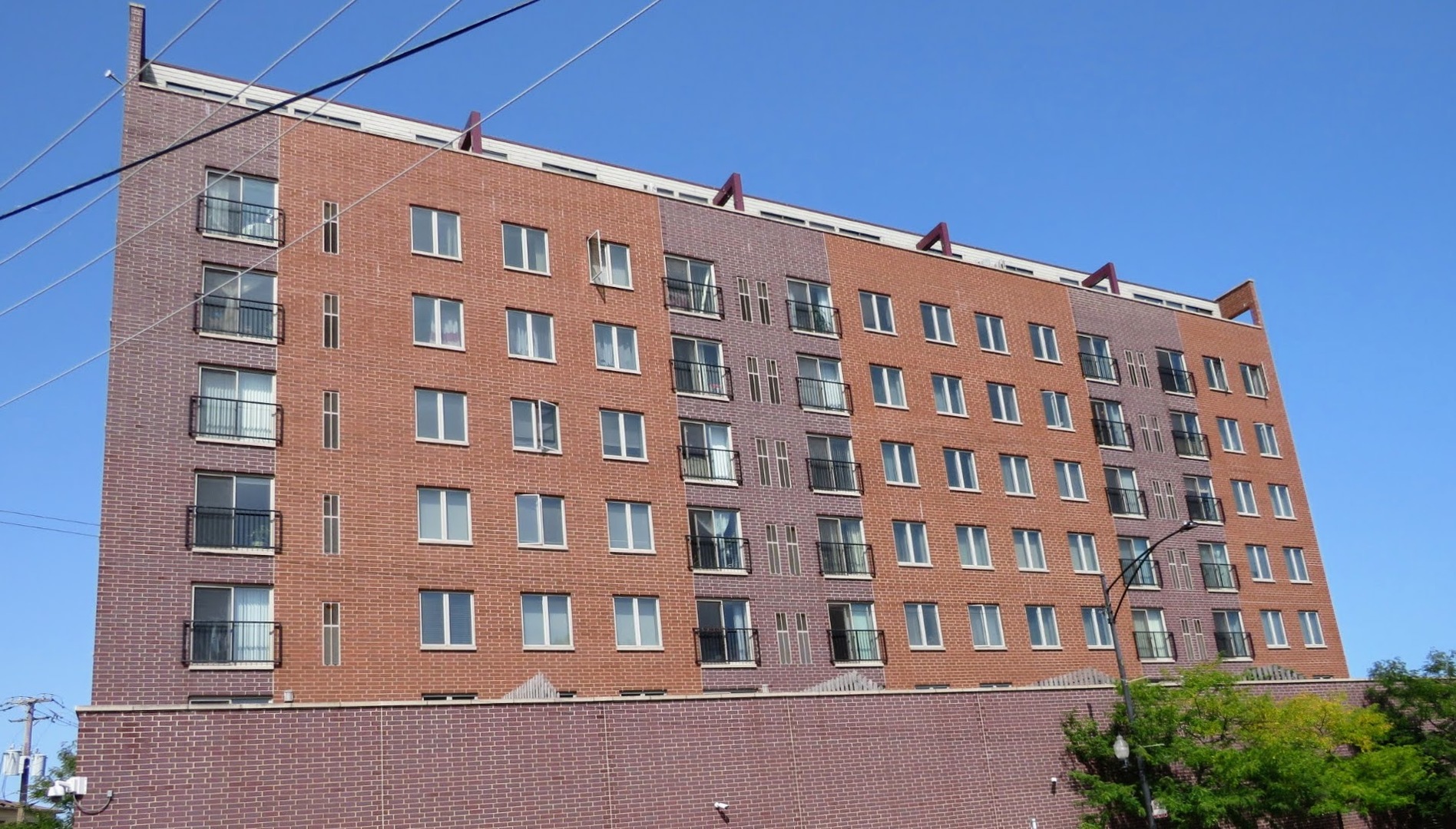 2272 S Archer Ave Property Photo 1