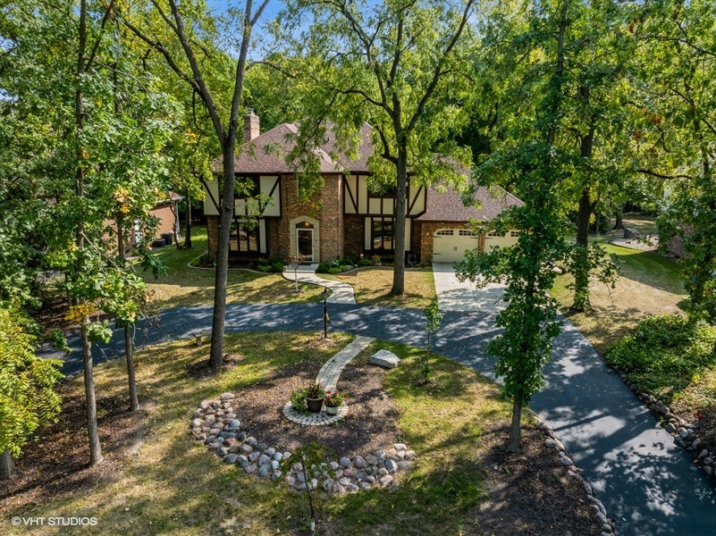 1035 Evergreen Circle Property Photo
