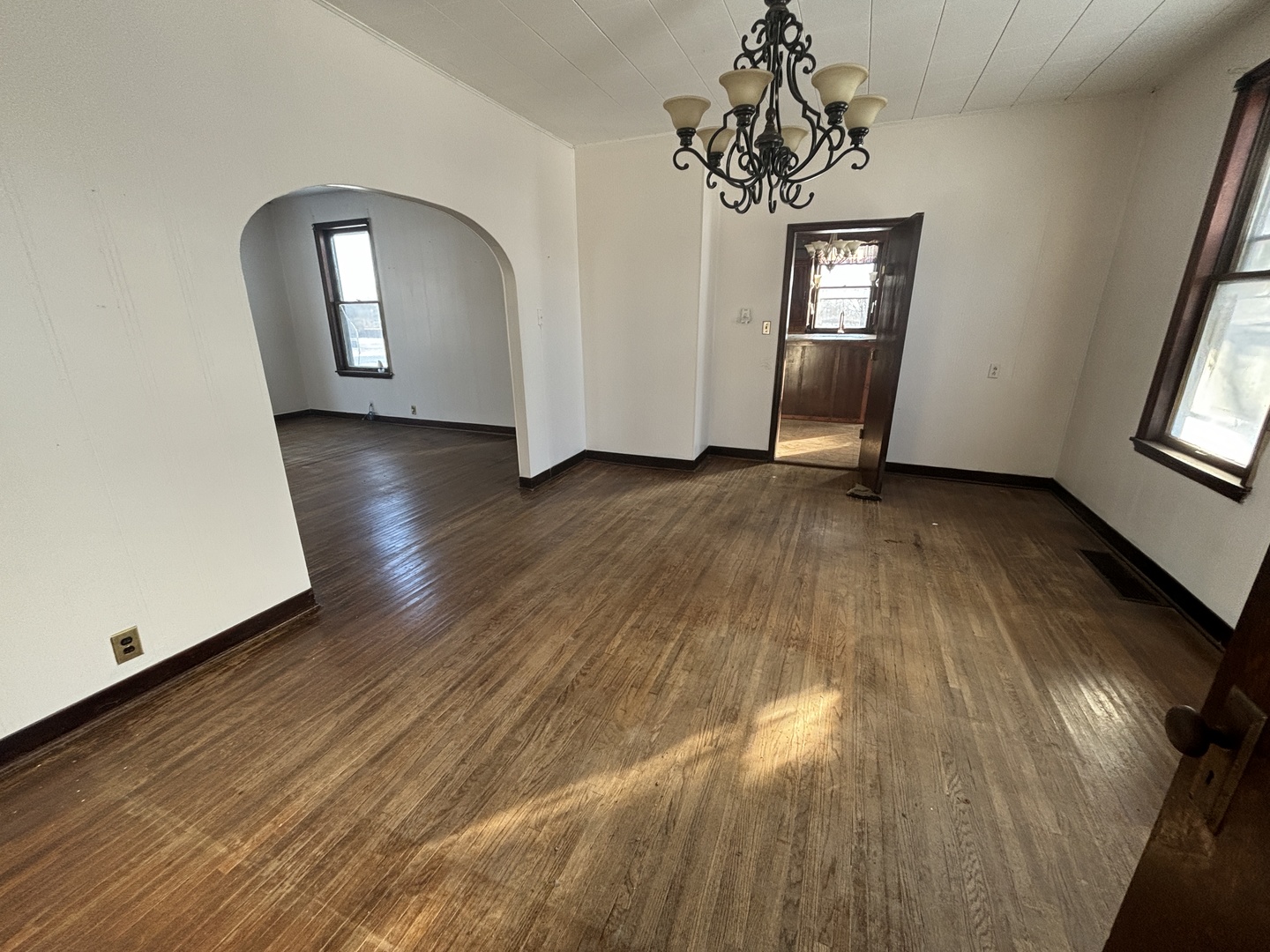 524 W Franklin Street Property Photo 8