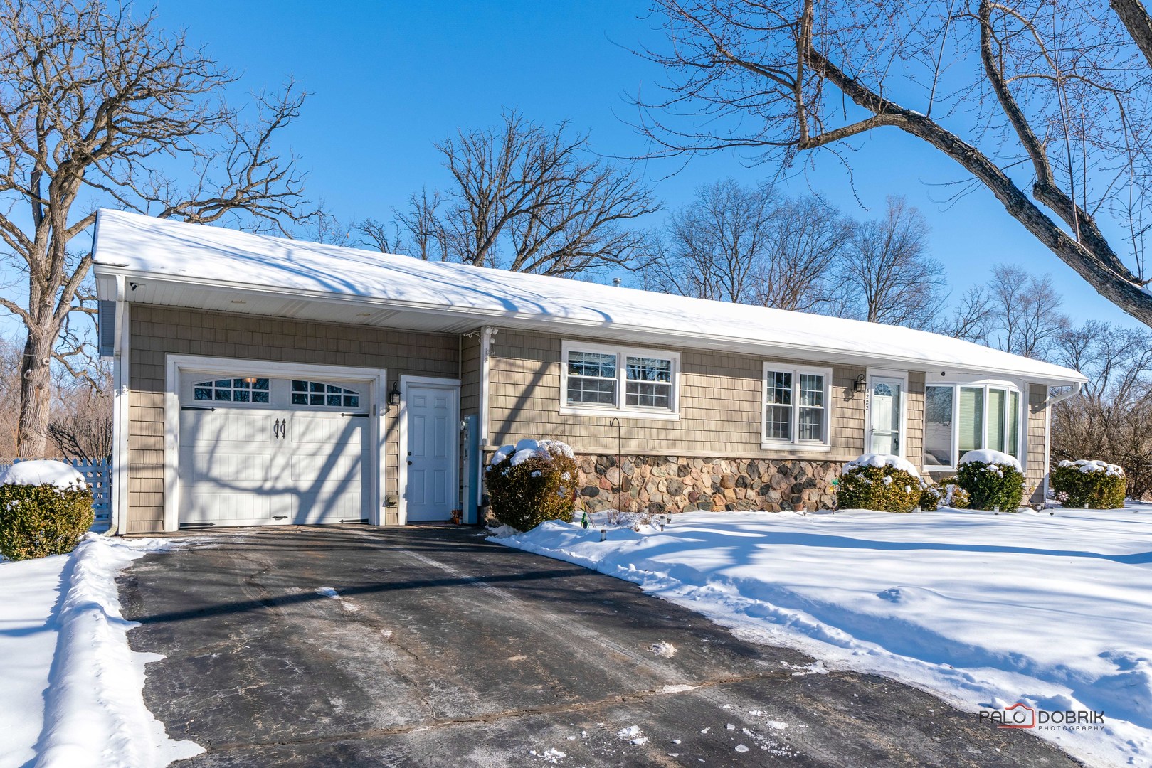 Hillview Real Estate Listings Main Image