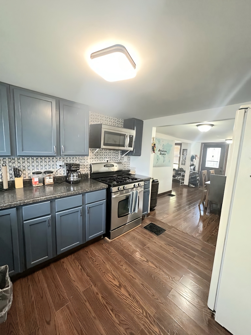 110 S Cherry Street Property Photo 21