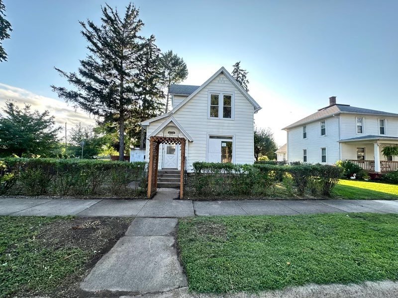 Kankakee Junior High School Real Estate Listings Main Image